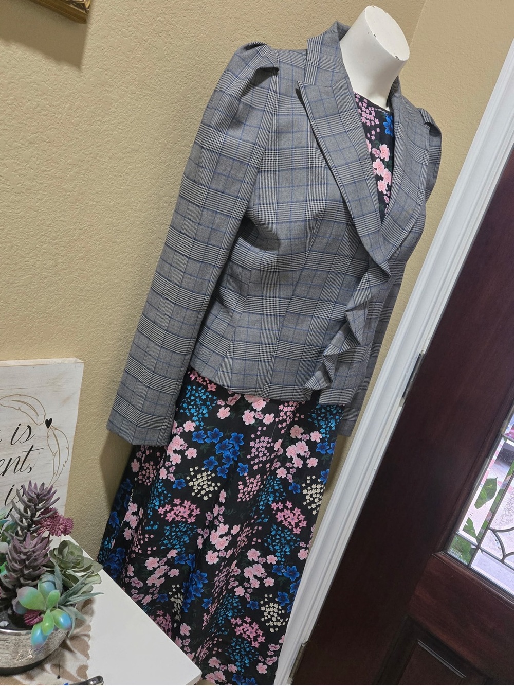 BCBG Gray Plaid Ruffled Single-Breasted Blazer - Picture 3 of 4